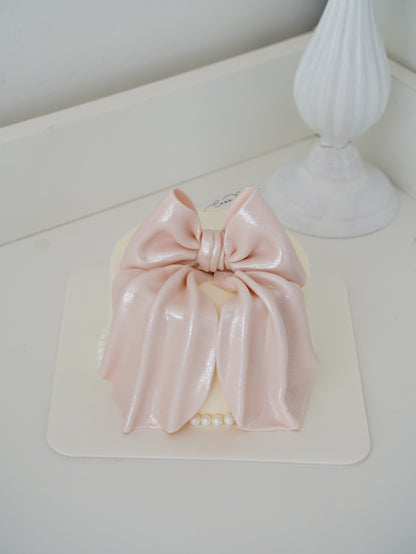 Sparkling Bow Cake