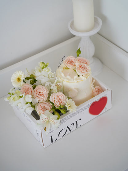 **Valentine's Day Limited Edition**Floral Cake Gift Box